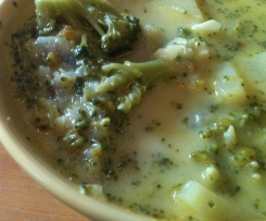 ZUPA BROKUŁOWA / KALAFIOROWA