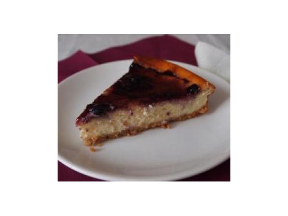 Włoski sernik pod jagodową pierzynką