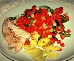 Łosoś z warzywami na parze