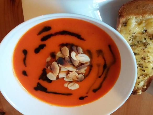 Pikantny krem dyniowo-paprykowy