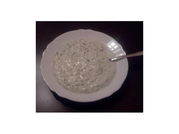 Błyskawiczny chłodnik z ogórków kiszonych