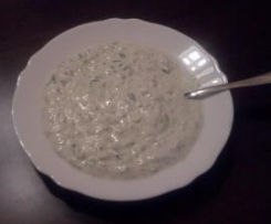 Błyskawiczny chłodnik z ogórków kiszonych