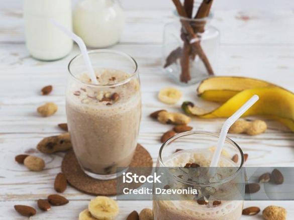 Respo Piernikowy koktajl z bananem i orzechami