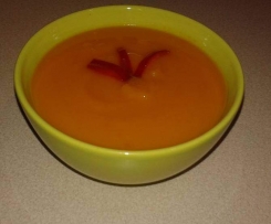 Krem z dyni z papryczką chili