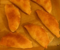 Pieczone pierożki drożdżowe