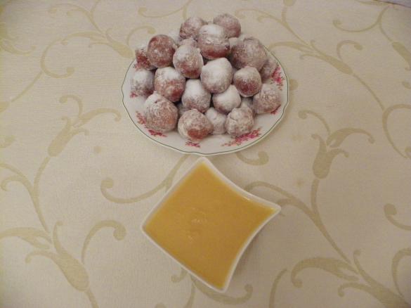 Pączusie  z pomarańczowym musem