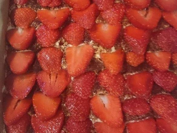 Wariant tiramisu truskawkowe