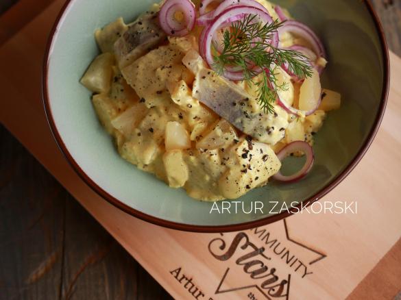 ŚLEDZIE W MIODOWYM CURRY Z ANANASEM