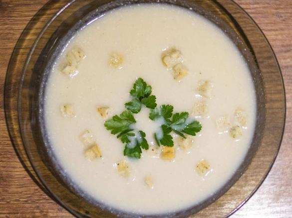 Zupa z gruszki i pietruszki