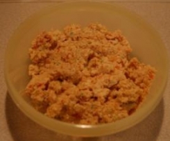 Pasta jajeczna z wędzonym boczkiem i papryką