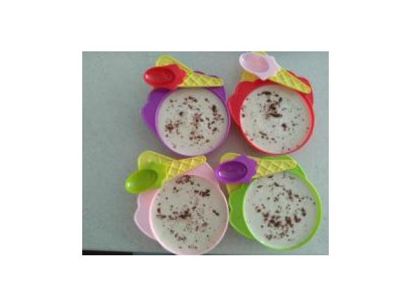 Lodowy deser jabłkowo-orzechowy