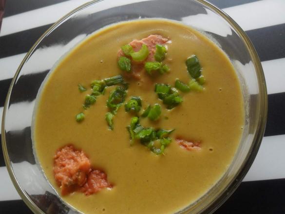 zupa krem z cieciorki i soczewicy z kluseczkami z kaszy mannej