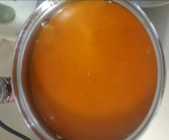 Esencjonalna zupa pomidorowa (nie krem)