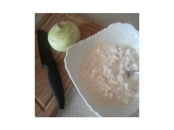 Sałatka z kalarepy i chrzanu