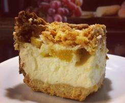 Sernik z brzoskwiniami pod puszystą chmurką na kruchym spodzie