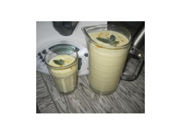 Koktajl mleczno - pomarańczowy