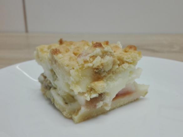 Kruche ciasto z rabarbarem i budyniem