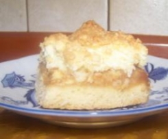 Świąteczny jabłecznik z masą kokosową lub migdałową