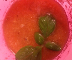 Sok arbuzowo - pomarańczowy z cytryną, świeżą bazylią i goździkami