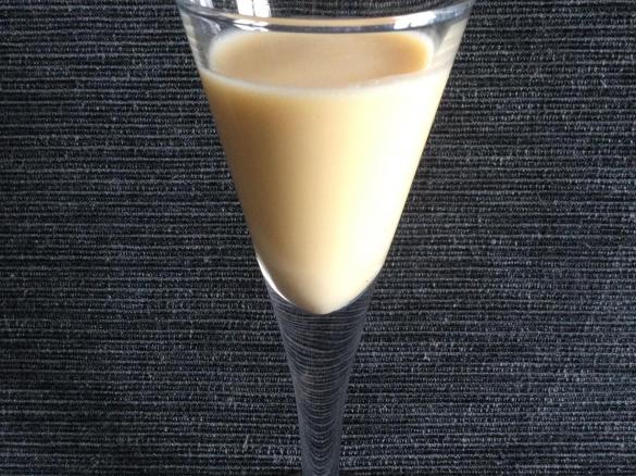 Likier jajeczny na mleku kokosowym