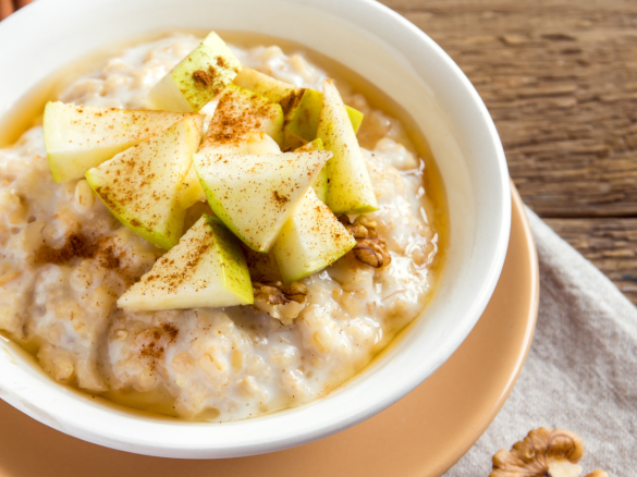 Owsianka cynamonowa z gruszką (1600)