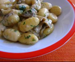 Gnocchi w kremowym sosie pieczarkowym
