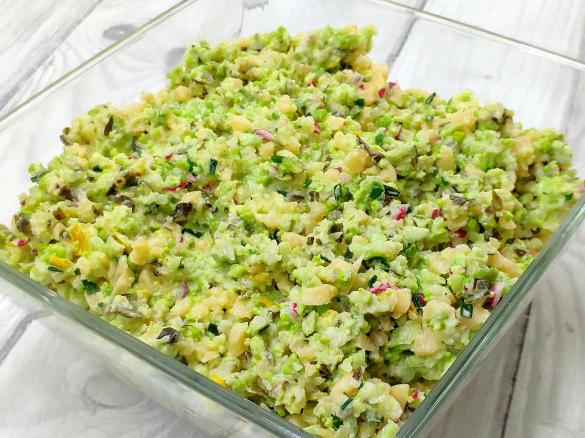 Sałatka z surowym kalafiorem