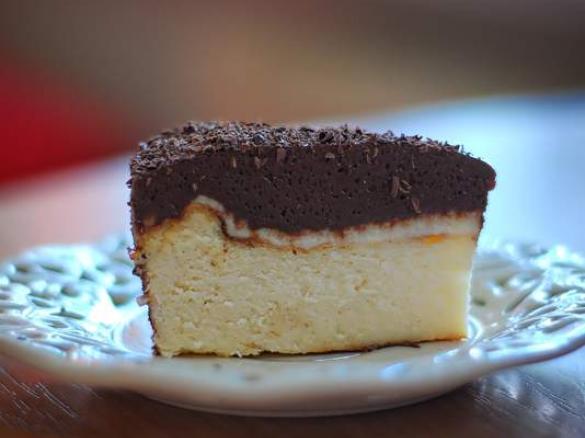 Sernik pod czekoladową kołderką