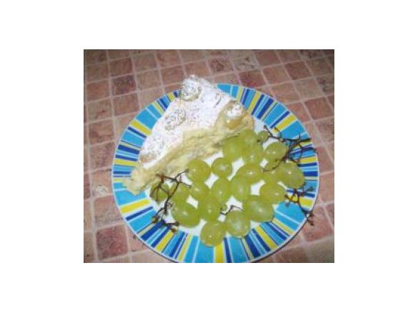 Jesienne ciasto z bialymi winogronami