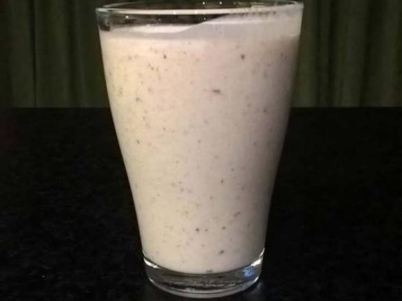 Proteinowy shake potreningowy
