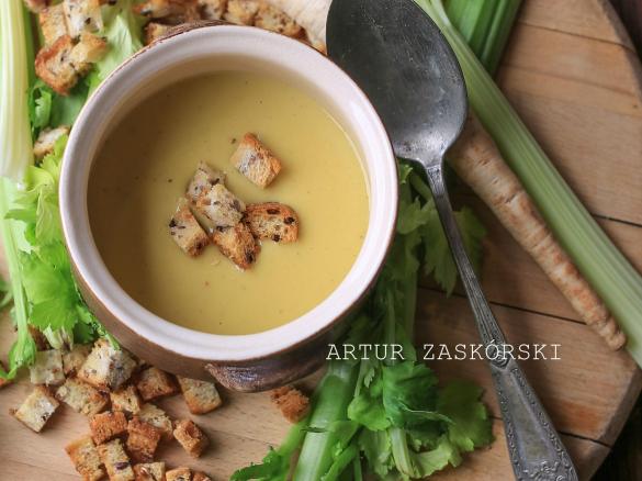 KREM Z SELERA NACIOWEGO I PIECZONEGO ZIEMNIAKA