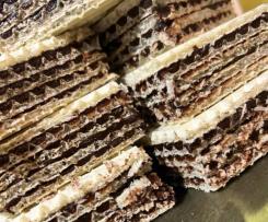 Wafle przekładane domową czekoladą.