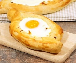 Chaczapuri adżarskie