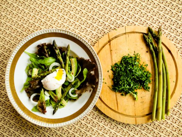 Sałatka ze szparagami