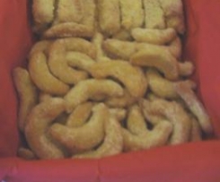 Przepyszne ROGALIKI orzechowo-waniliowe