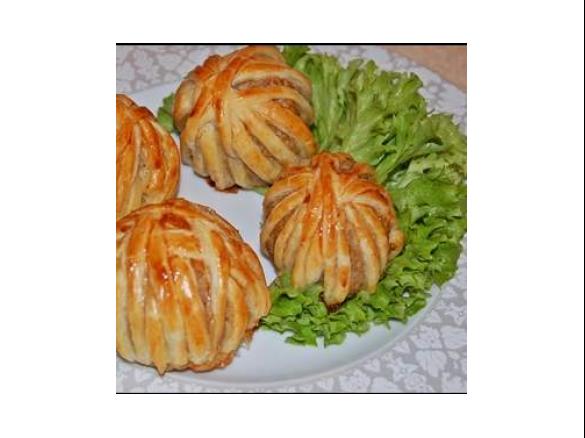 Kulki mięsne w cieście francuskim