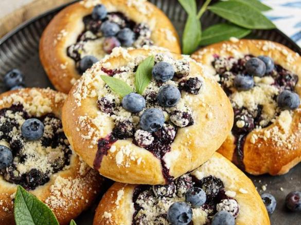 Drożdżówki z borówkami <3
