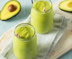 kremowy koktajl z awokado, szpinaku, wanilii i daktyli
