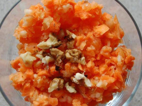 WIOSENNE ŚNIADANIE - SURÓWKA Z MARCHEWKI I JABŁKA