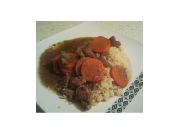 Gulasz piwny z wołowiną i warzywami