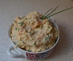 Pasta jajeczna z łosośiem  wedzonym 