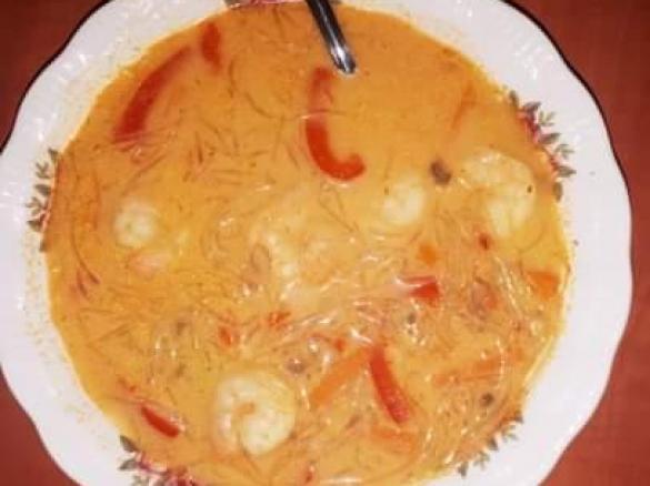 Zupa po " tajsku" z krewetkami.