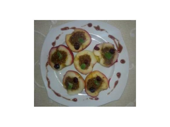 jabłka na Varomie z żurawiną nadziewane migdałami