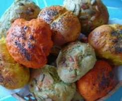 Kolorowe bułeczki wielkanocne