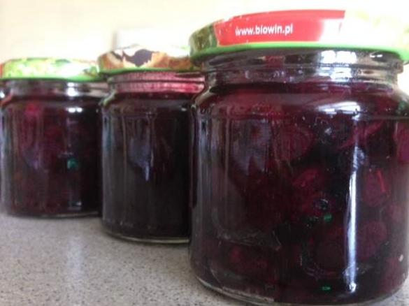 DOMOWA SPIŻARNIA - DŻEM I SOK Z BORÓWKI AMERYKAŃSKIEJ