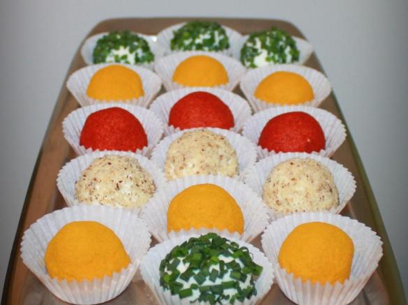 Kulki serowe z winogrono przekąska