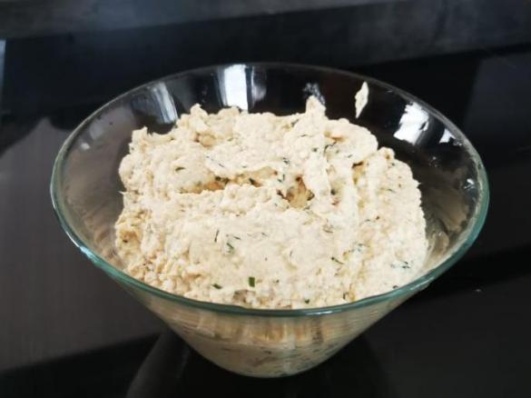 PASTA JAJECZNA Z TUŃCZYKIEM