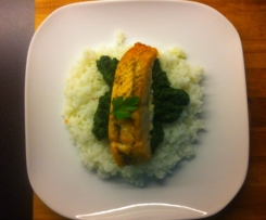 Łosoś ze szpinakiem na chmurce z ryżu