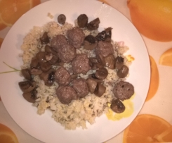 Wykwintne klopsiki w czerwonym winie z pieczarkami