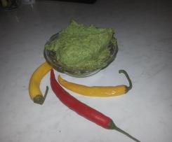 pasta szpinakowa z czosnkiem